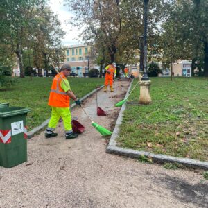 Piazza Mazzini squadre Pronto Intervento AAMPS